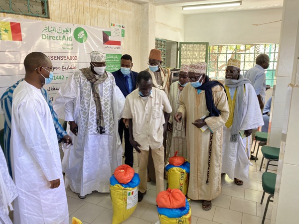 Ramadan : 150 kits alimentaires offerts à des familles Lébou par la Haute autorité du Waqf (communiqué) Ramadan : 150 kits alimentaires offerts à des familles Lébou par la Haute autorité du Waqf (communiqué)