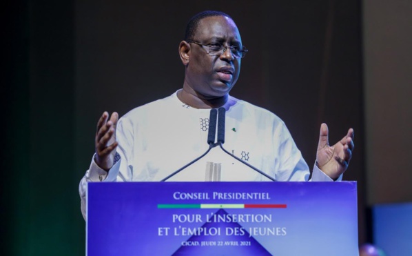 Macky Sall valide le programme d’urgence pour l’emploi et l’insertion socio-économique des jeunes Macky Sall valide le programme d’urgence pour l’emploi et l’insertion socio-économique des jeunes