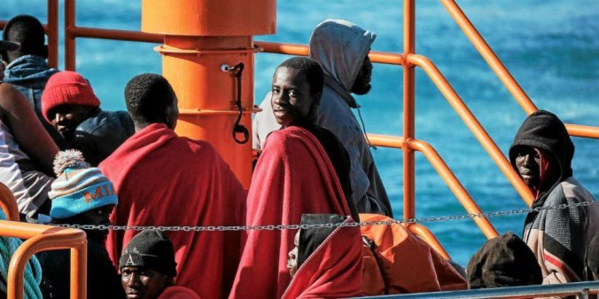 Îles Canaries : Dix-sept migrants retrouvés morts sur un bateau