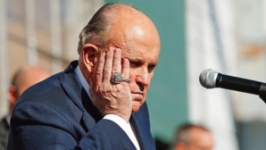 États-Unis : Des enquêteurs fédéraux font une descente dans l'appartement de Giuliani à New York États-Unis : Des enquêteurs fédéraux font une descente dans l'appartement de Giuliani à New York