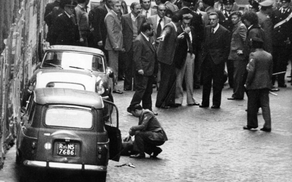 Deux anciens membres des Brigades Rouges se sont rendus à la justice française Deux anciens membres des Brigades Rouges se sont rendus à la justice française