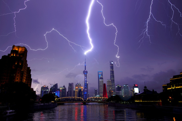 Un orage près de Shangaï fait 11 morts et plus de 100 blessés Un orage près de Shangaï fait 11 morts et plus de 100 blessés