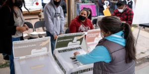 Mexique Deux têtes découvertes dans des bureaux de vote