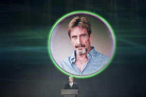 Le créateur de l’antivirus McAfee s’est suicidé dans sa prison espagnole Le créateur de l’antivirus McAfee s’est suicidé dans sa prison espagnole
