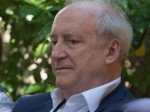 Hubert Védrine, ancien ministre des Affaires étrangères Hubert Védrine, ancien ministre des Affaires étrangères