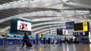 L’aéroport londonien d’Heathrow va tester des files rapides pour les voyageurs vaccinés