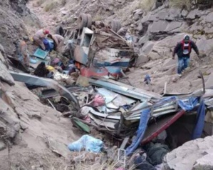 Bolivie: au moins 34 morts dans un accident d’autocar