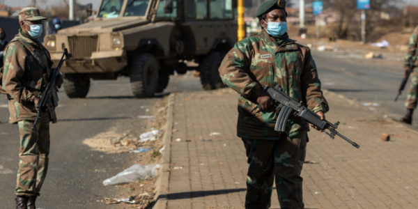 Afrique du Sud : Le bilan des violences atteint 337 morts, dit le gouvernement