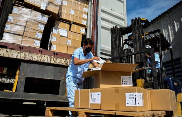 Cuba reçoit 1,7 million de seringues envoyées par des groupes américains opposés à l’embargo Cuba reçoit 1,7 million de seringues envoyées par des groupes américains opposés à l’embargo