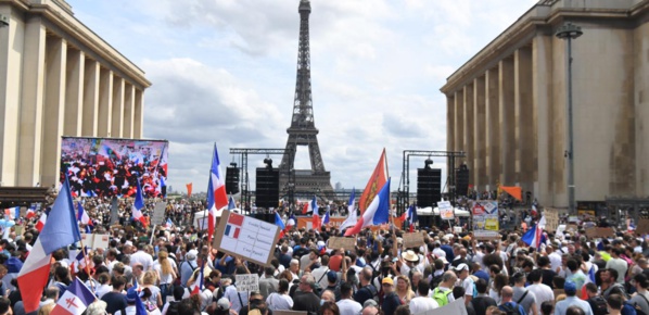 Manifestations contre le pass sanitaire : près de 161 000 personnes dans les rues de France