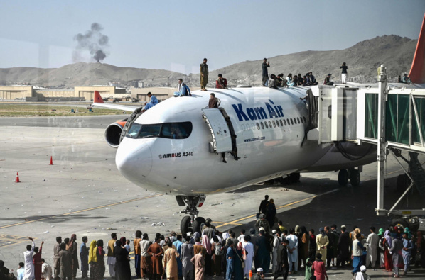AFGHANISTAN : tous les vols civils et militaires sont suspendus à l’aéroport de Kaboul – Le point sur les réactions internationales