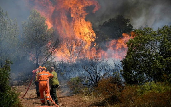 Incendie en France : une personne est décédée, le feu toujours pas maîtrisé Incendie en France : une personne est décédée, le feu toujours pas maîtrisé