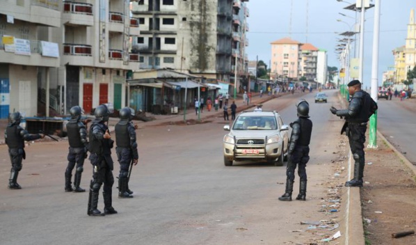 Tirs nourris dans le centre de Conakry: des affrontements entre les Forces spéciales et des unités de l'armée Tirs nourris dans le centre de Conakry: des affrontements entre les Forces spéciales et des unités de l'armée