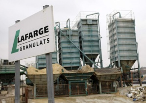 Lafarge : un tribunal rouvre le débat sur la « complicité de crimes contre l’humanité » du cimentier français en Syrie Lafarge : un tribunal rouvre le débat sur la « complicité de crimes contre l’humanité » du cimentier français en Syrie