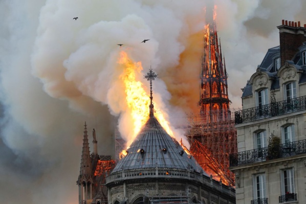 Cathédrale ravagée par les flammes : «Notre-Dame de Paris est désormais entièrement sécurisée» Cathédrale ravagée par les flammes : «Notre-Dame de Paris est désormais entièrement sécurisée»