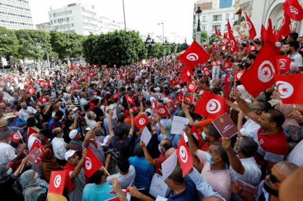 Tunisie : des manifestants redoutent « un retour à la dictature de Ben Ali » Tunisie : des manifestants redoutent « un retour à la dictature de Ben Ali »