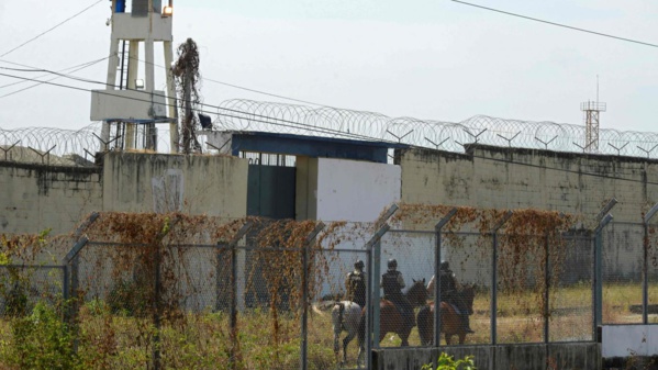 Équateur : plus de 100 morts dans des affrontements en prison
