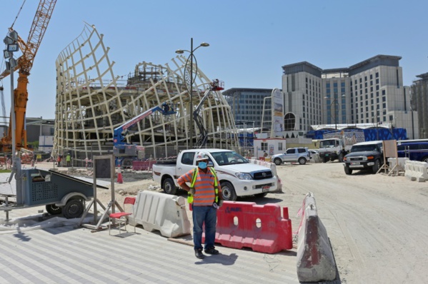 Le chantier de l'Expo universelle avant sa finition. Le chantier de l'Expo universelle avant sa finition.