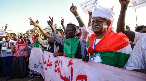 Soudan : mobilisation à Khartoum pour réclamer le «retour des militaires» Soudan : mobilisation à Khartoum pour réclamer le «retour des militaires»