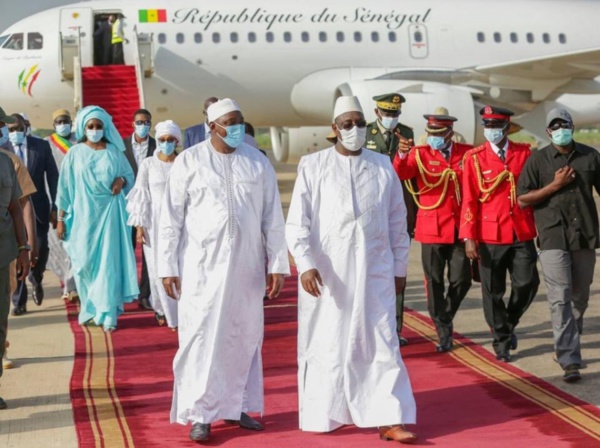 Macky Sall en voyage en Gambie et au Burkina Faso Macky Sall en voyage en Gambie et au Burkina Faso