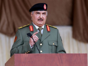 Libye : le maréchal Haftar annonce sa candidature à la présidentielle de décembre