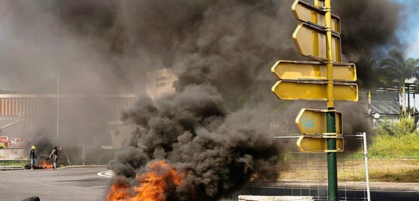 Violences en Guadeloupe - Le gouvernement envoie des forces d’élite après une nouvelle nuit de violences