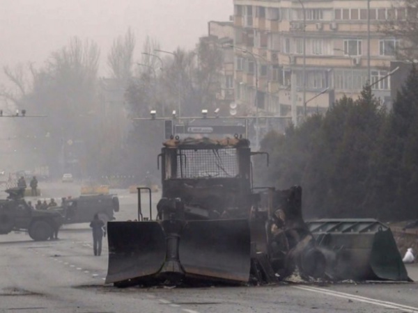 Emeutes au Kazakhstan - le président, soutenu par Moscou, ordonne de « tirer pour tuer » Emeutes au Kazakhstan - le président, soutenu par Moscou, ordonne de « tirer pour tuer »