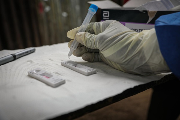 AFRIQUE - Le nombre de cas de Covid-19 chute pour la première fois, la 4ème vague reflue AFRIQUE - Le nombre de cas de Covid-19 chute pour la première fois, la 4ème vague reflue