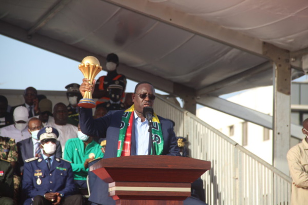 Macky Sall salue l’unité du peuple sénégalais autour des lions Macky Sall salue l’unité du peuple sénégalais autour des lions