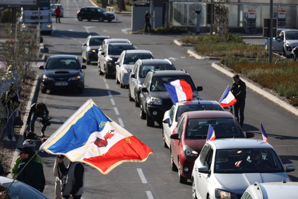 Opposition au passeport vaccinal - Des milliers de manifestants du « convoi de la liberté » attendus de pied ferme à Paris