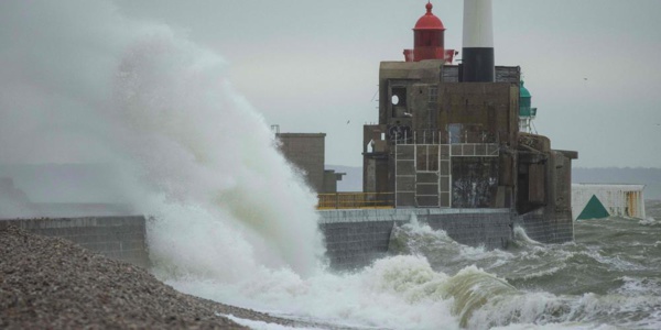 La tempête Franklin frappe la France, 48 heures après Eunice La tempête Franklin frappe la France, 48 heures après Eunice