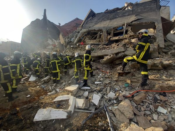 DRAME - Un immeuble s’effondre à Abidjan: au moins 5 morts, le Premier ministre promet des sanctions