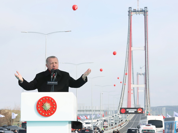 Turquie - Erdogan ouvre le plus haut pont suspendu au monde sur les Dardanelles
