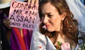 Mariage derrière les barreaux pour Julian Assange et son ancienne avocate Mariage derrière les barreaux pour Julian Assange et son ancienne avocate