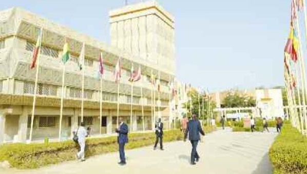 L'étudiante Seynabou Ka Diallo était pensionnaire de l'université Gaston Berger de Saint-Louis. L'étudiante Seynabou Ka Diallo était pensionnaire de l'université Gaston Berger de Saint-Louis.