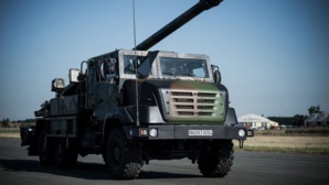 Guerre en Ukraine - Emmanuel Macron révèle les types d'armements livrés à Kiev par la France Guerre en Ukraine - Emmanuel Macron révèle les types d'armements livrés à Kiev par la France