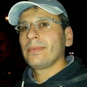 Au Maroc, quatre ans de prison pour un militant et journaliste citoyen accusé d’avoir critiqué le roi