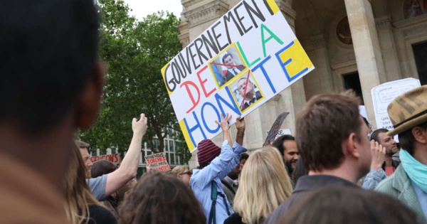 Violences sexuelles en politique: rassemblement féministe à Paris contre le "gouvernement de la honte" Violences sexuelles en politique: rassemblement féministe à Paris contre le "gouvernement de la honte"