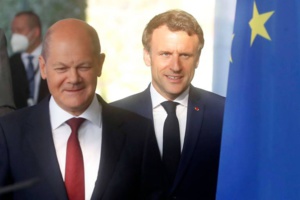 Guerre en Ukraine : Macron et Scholz souhaitent des "négociations directes sérieuses" entre Poutine et Zelensky