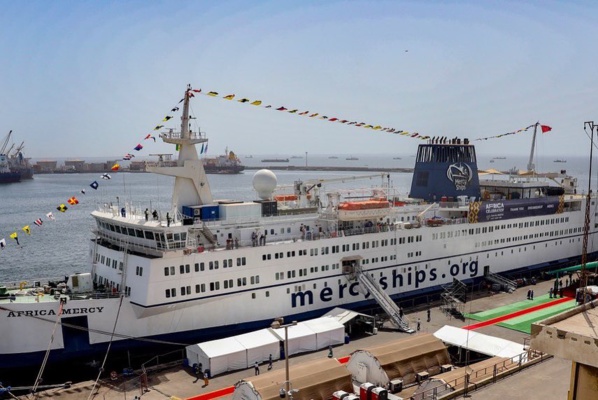 Le Mercy Ships Hôpital (photo Présidence sénégalaise) Le Mercy Ships Hôpital (photo Présidence sénégalaise)