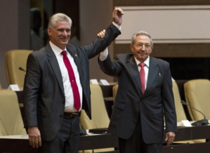Les présidents cubain Miguel Diaz-Canel (G) et mexicain Andrés Manuel Lopez Obrador