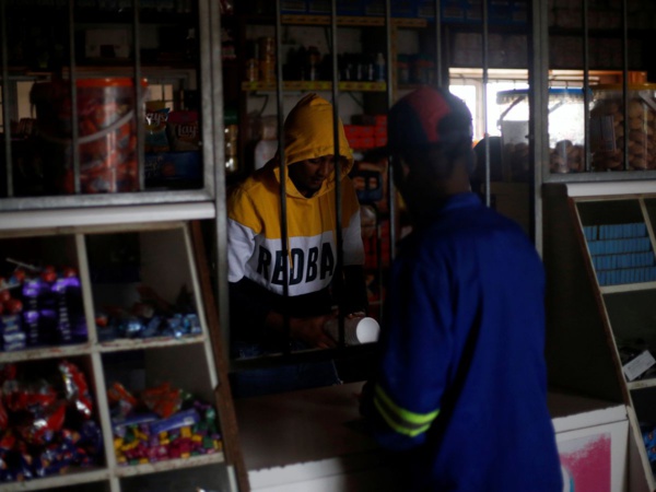 Les Sud-africains vont rester privés d'électricité longtemps Les Sud-africains vont rester privés d'électricité longtemps