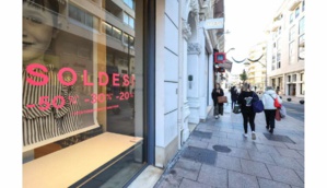 Climatisation portes ouvertes dans les magasins : l'interdiction va être généralisée Climatisation portes ouvertes dans les magasins : l'interdiction va être généralisée