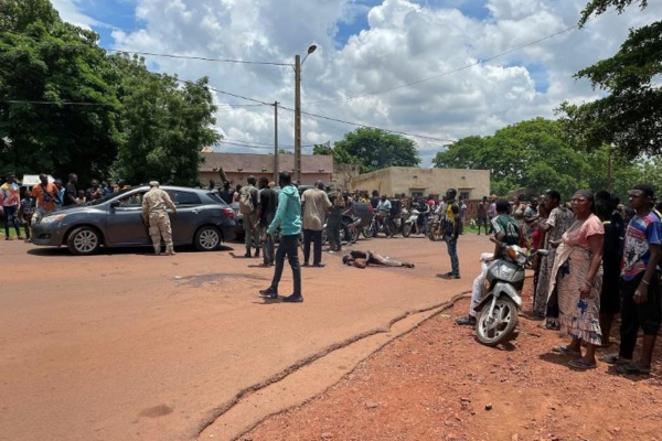 L'armée malienne annonce avoir déjoué une attaque du Camp militaire de Sévaré L'armée malienne annonce avoir déjoué une attaque du Camp militaire de Sévaré