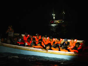 Naufrage d'un bateau de migrants en Grèce, jusqu'à 50 portés disparus Naufrage d'un bateau de migrants en Grèce, jusqu'à 50 portés disparus
