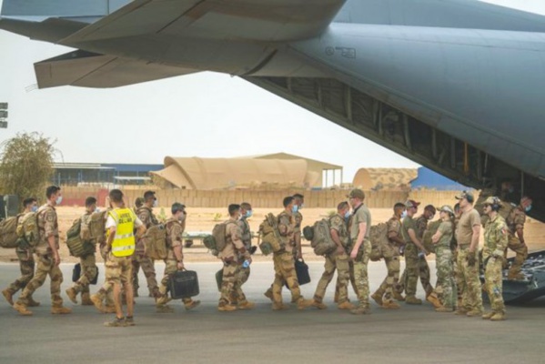 L'armée française dit bye-bye au Mali après plus de neuf ans d'intervention L'armée française dit bye-bye au Mali après plus de neuf ans d'intervention