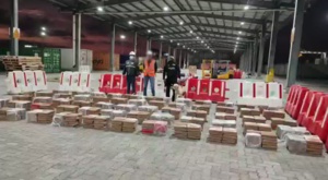 L’Équateur saisit plus de 3 tonnes de cocaïne dans un conteneur de bananes