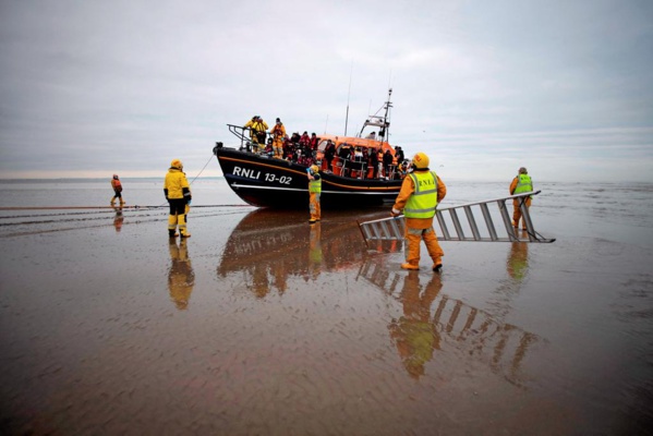 Plus de 1300 traversées illégales de la Manche en une journée Plus de 1300 traversées illégales de la Manche en une journée