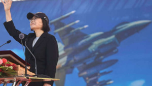 Taïwan porte ses dépenses militaires à un niveau record