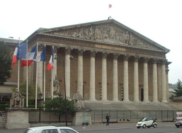 SENEGAL-FRANCE - Convention d'entraide judiciaire en matière pénale et d'extradition (Projet de loi du gouvernement français) SENEGAL-FRANCE - Convention d'entraide judiciaire en matière pénale et d'extradition (Projet de loi du gouvernement français)